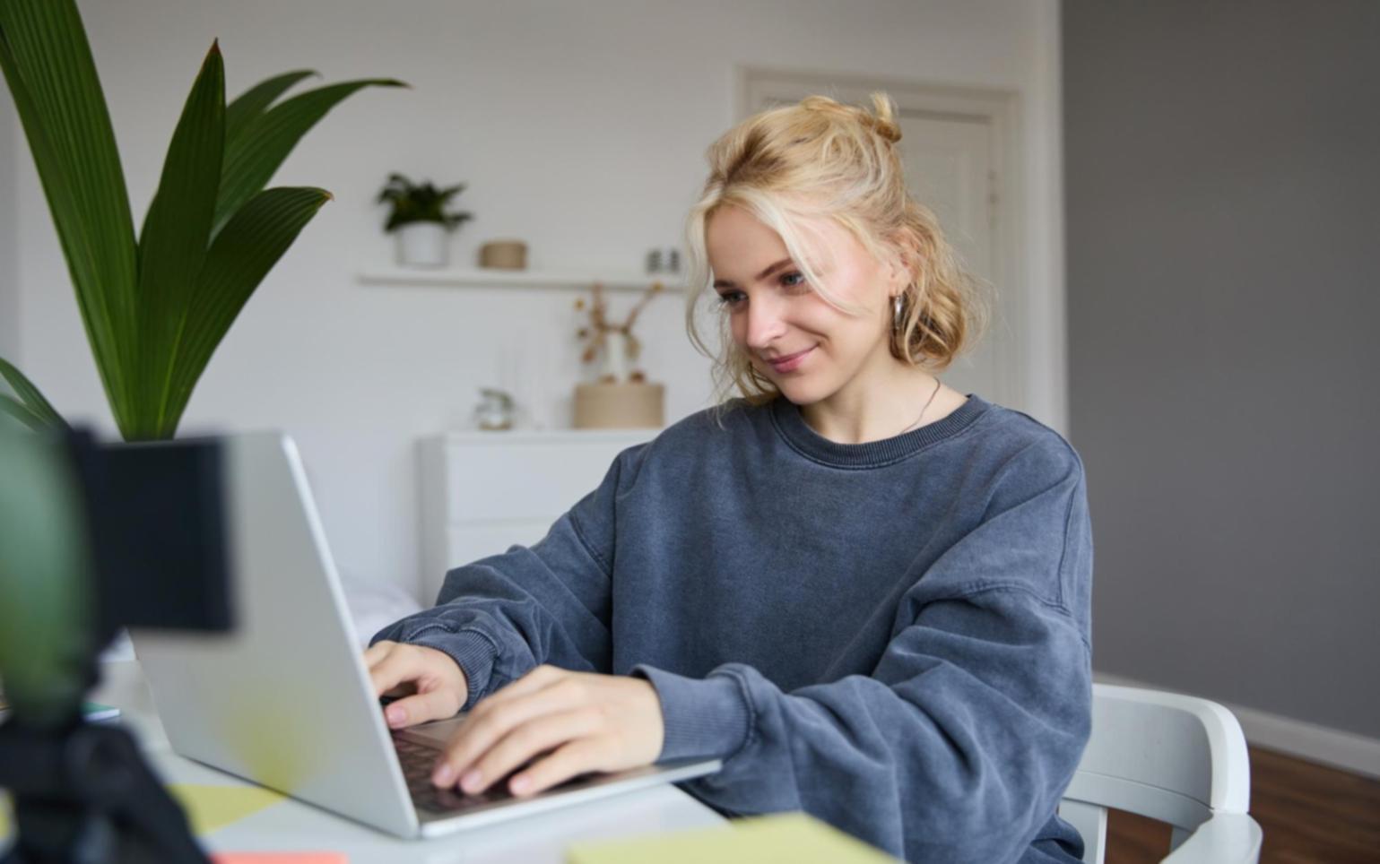 Ambiente de trabajo colaborativo del equipo prinelavonesta